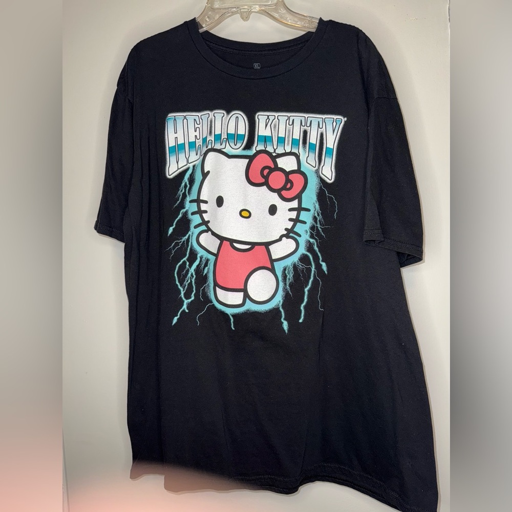 Hello Kitty tshirt
